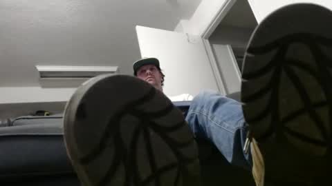 Snapshot of laidback_and_chill chatting on March 1, 2025, 3:32 am Rick online show from March 1, 2025, 3:32 am