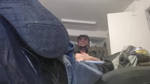 Snapshot of laidback_and_chill chatting on October 29, 2025, 7:32 am Rick online show from October 29, 2025, 7:32 am