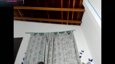 Leila Laly online show from April 12, 2026, 4:23 pm