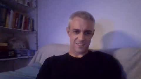 Lain online show from December 18, 2025, 2:28 am