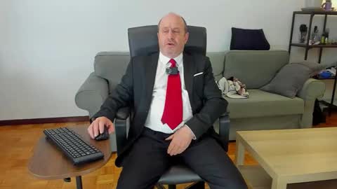 lajose52 online show from October 23, 2025, 7:12 pm