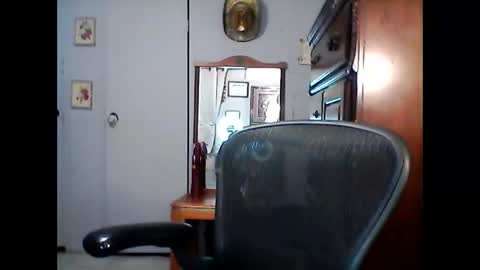 Snapshot of lakewood4523 chatting on September 19, 2025, 4:14 am Carlosss online show from September 19, 2025, 4:14 am