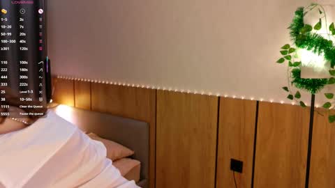 Julia online show from March 8, 2026, 2:04 am