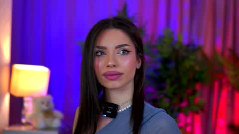 Lala online show from February 19, 2026, 7:32 pm