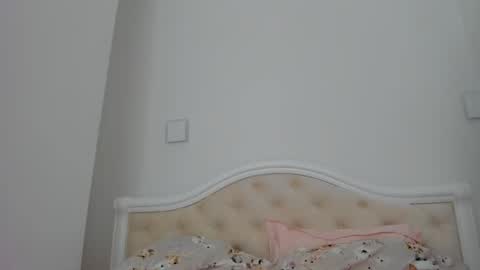 Lallie  online show from January 16, 2026, 3:27 pm