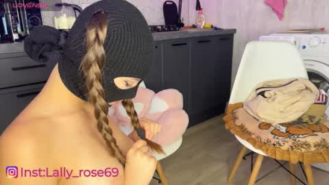 lallyrose69 online show from November 10, 2025, 9:19 am