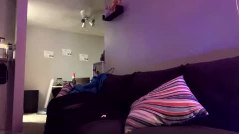 lalo112233vaz online show from November 27, 2025, 10:06 am