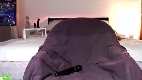 Lola online show from March 18, 2026, 7:28 pm