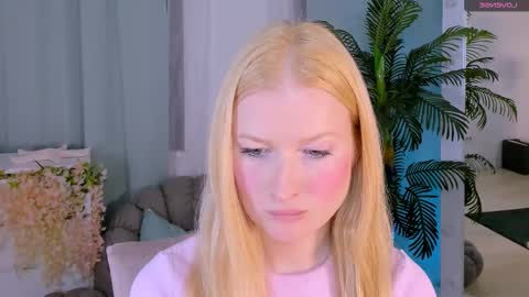 Laly online show from October 6, 2025, 5:10 pm