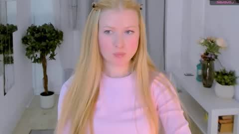 Laly online show from October 7, 2025, 4:48 pm