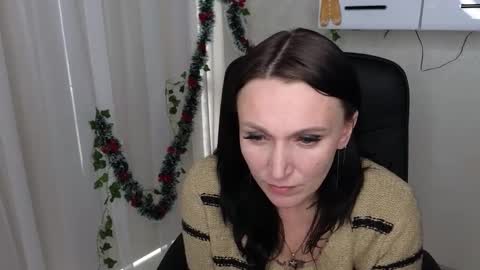 Lalya online show from December 16, 2025, 11:26 am