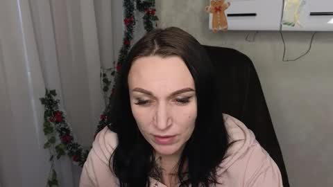 Lalya online show from December 22, 2025, 10:56 am