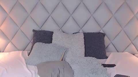 Laly Castro online show from January 21, 2025, 10:30 pm