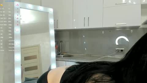 Lama online show from October 16, 2025, 2:29 pm