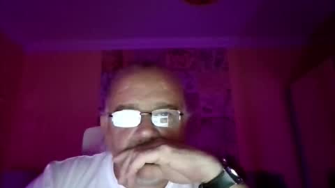 Snapshot of lamabama chatting on October 6, 2025, 10:40 pm lamabama online show from October 6, 2025, 10:40 pm