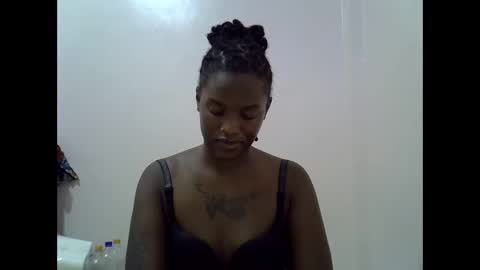 lamensha online show from September 15, 2025, 9:59 pm