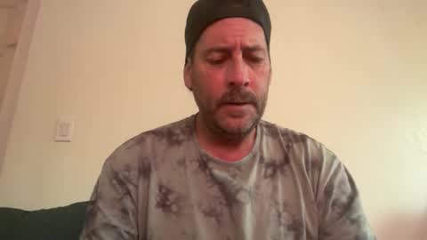 Snapshot of lampin1 chatting on November 16, 2025, 6:46 pm lampin1 online show from November 16, 2025, 6:46 pm