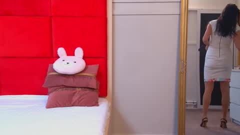 LanaBanner online show from November 10, 2025, 6:01 am