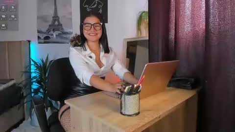  Lana  online show from June 17, 2026, 7:04 pm