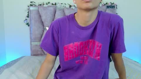 Lana online show from November 4, 2025, 9:19 am