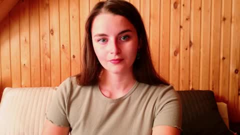 lana_gl online show from April 5, 2026, 6:21 am