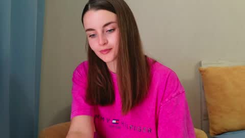 Snapshot of lana_gl chatting on April 22, 2026, 8:39 am lana_gl online show from April 22, 2026, 8:39 am