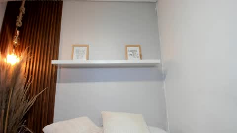 Lana     igauroraaaaaaaaa 1 online show from April 21, 2026, 2:51 am