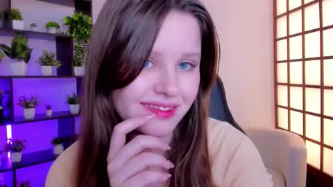 Lana online show from November 27, 2025, 9:44 am