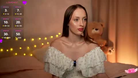 Milana online show from July 16, 2026, 1:06 pm