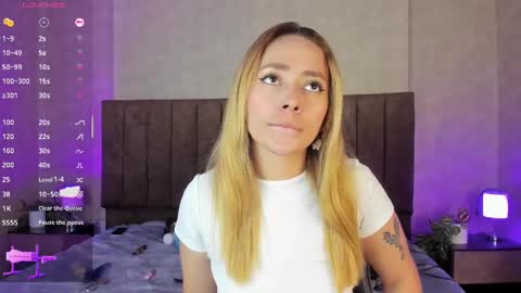 Lana online show from November 16, 2025, 4:51 am