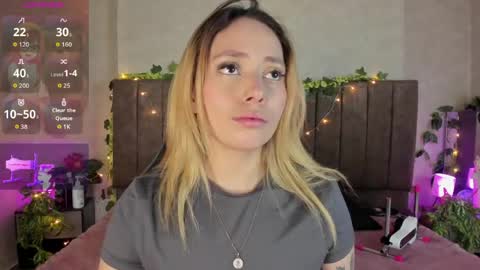 Lana online show from April 13, 2026, 5:13 am