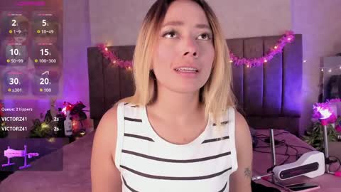 Snapshot of lanaamills chatting on May 8, 2026, 5:13 am Lana online show from May 8, 2026, 5:13 am