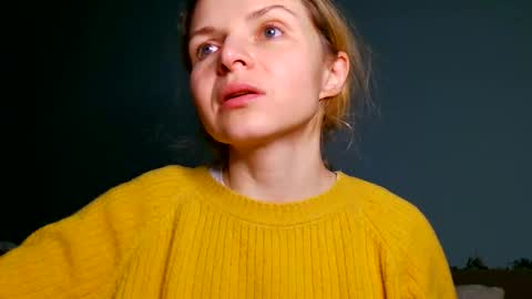 Lana online show from November 8, 2025, 1:33 pm