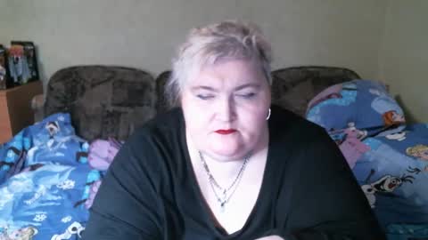 lanacat555 online show from February 5, 2025, 6:04 pm