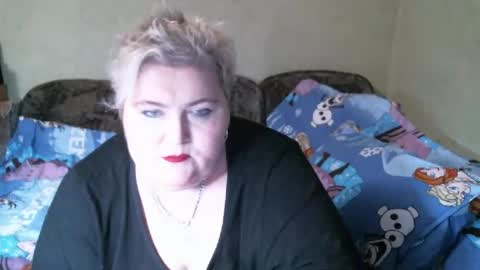 lanacat555 online show from February 6, 2025, 9:38 pm