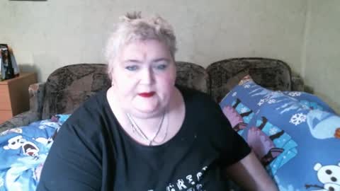 lanacat555 online show from February 10, 2025, 6:24 pm