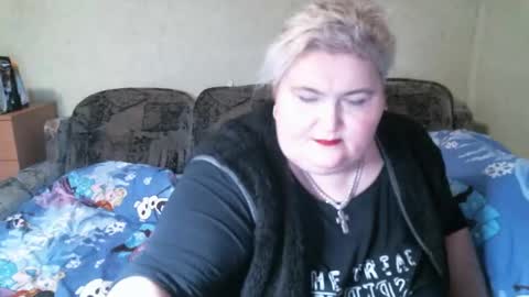 lanacat555 online show from February 11, 2025, 11:12 pm