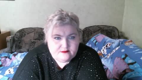 lanacat555 online show from February 17, 2025, 5:10 pm