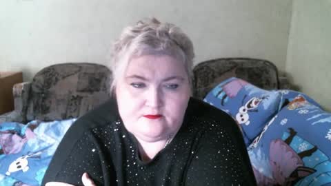 lanacat555 online show from February 17, 2025, 8:15 pm