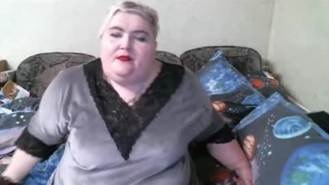 lanacat555 online show from February 21, 2025, 6:59 pm