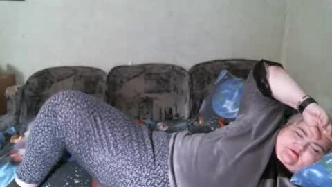 lanacat555 online show from February 22, 2025, 9:48 pm