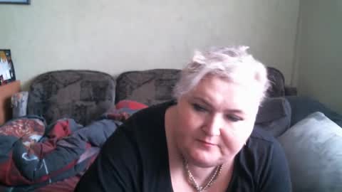 lanacat555 online show from March 5, 2025, 10:00 am