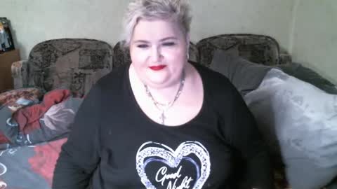 lanacat555 online show from March 5, 2025, 7:27 pm