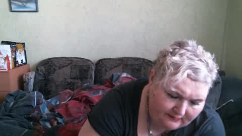 lanacat555 online show from March 9, 2025, 9:24 am