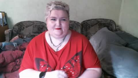 lanacat555 online show from March 12, 2025, 9:45 pm