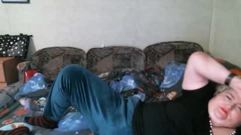 lanacat555 online show from October 10, 2025, 10:20 pm