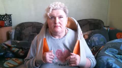 lanacat555 online show from October 13, 2025, 11:21 am