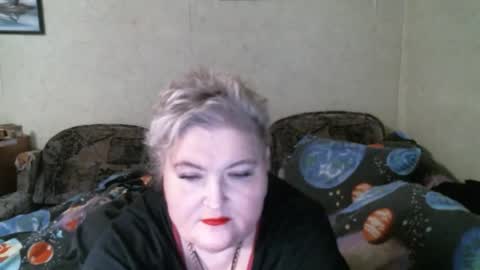 lanacat555 online show from April 17, 2026, 6:22 pm