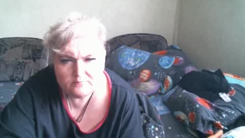 lanacat555 online show from April 18, 2026, 6:28 am