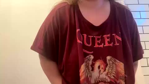 Janessa online show from October 18, 2025, 5:46 pm